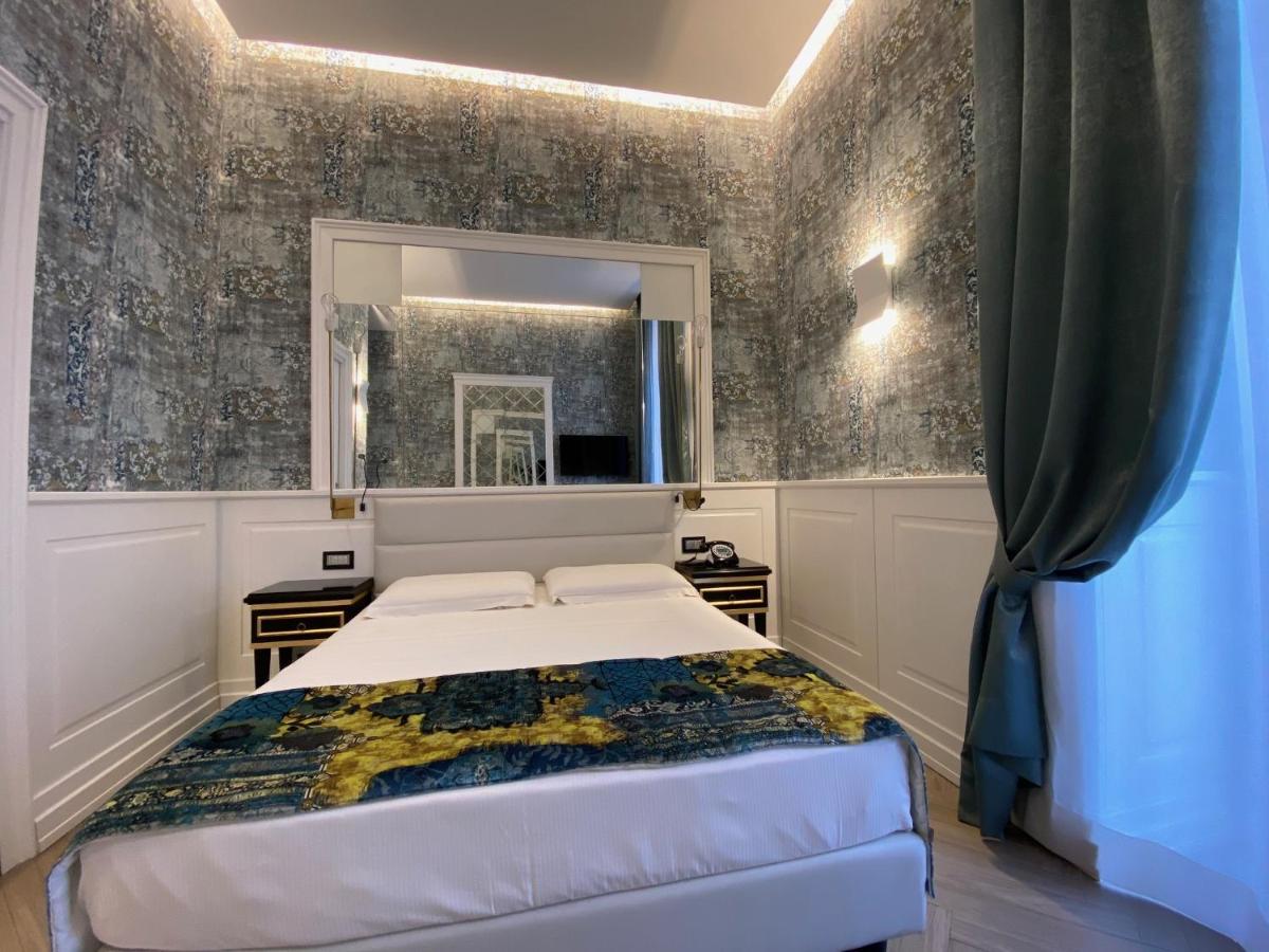 Relais Piazza Vittoria Bed & Breakfast Napoli Bagian luar foto