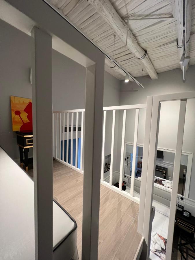 Relais Piazza Vittoria Bed & Breakfast Napoli Bagian luar foto
