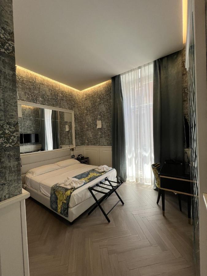 Relais Piazza Vittoria Bed & Breakfast Napoli Bagian luar foto