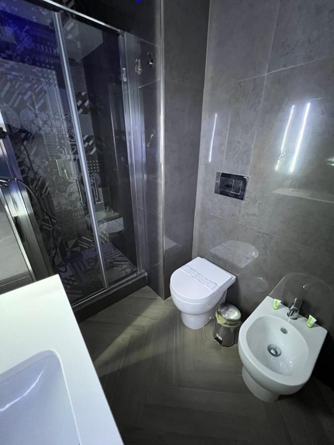Relais Piazza Vittoria Bed & Breakfast Napoli Bagian luar foto