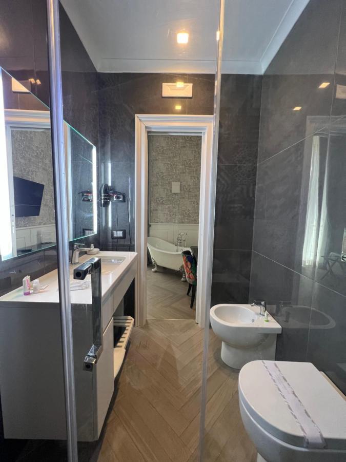 Relais Piazza Vittoria Bed & Breakfast Napoli Bagian luar foto